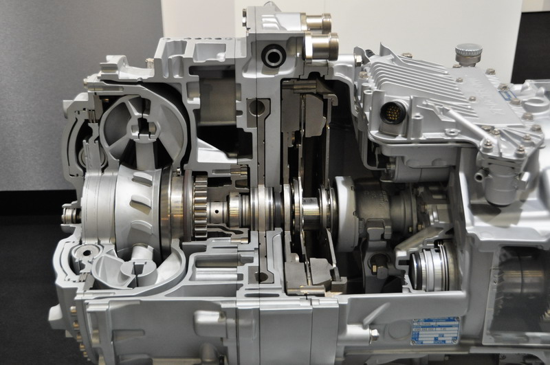 How does oil flow between a transmission and a torque converter? Quora